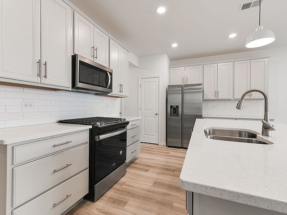 5th image of 672 Switchgrass Way #58005