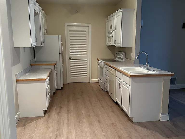 232 Adams Pointe Blvd #5 — Photo 11