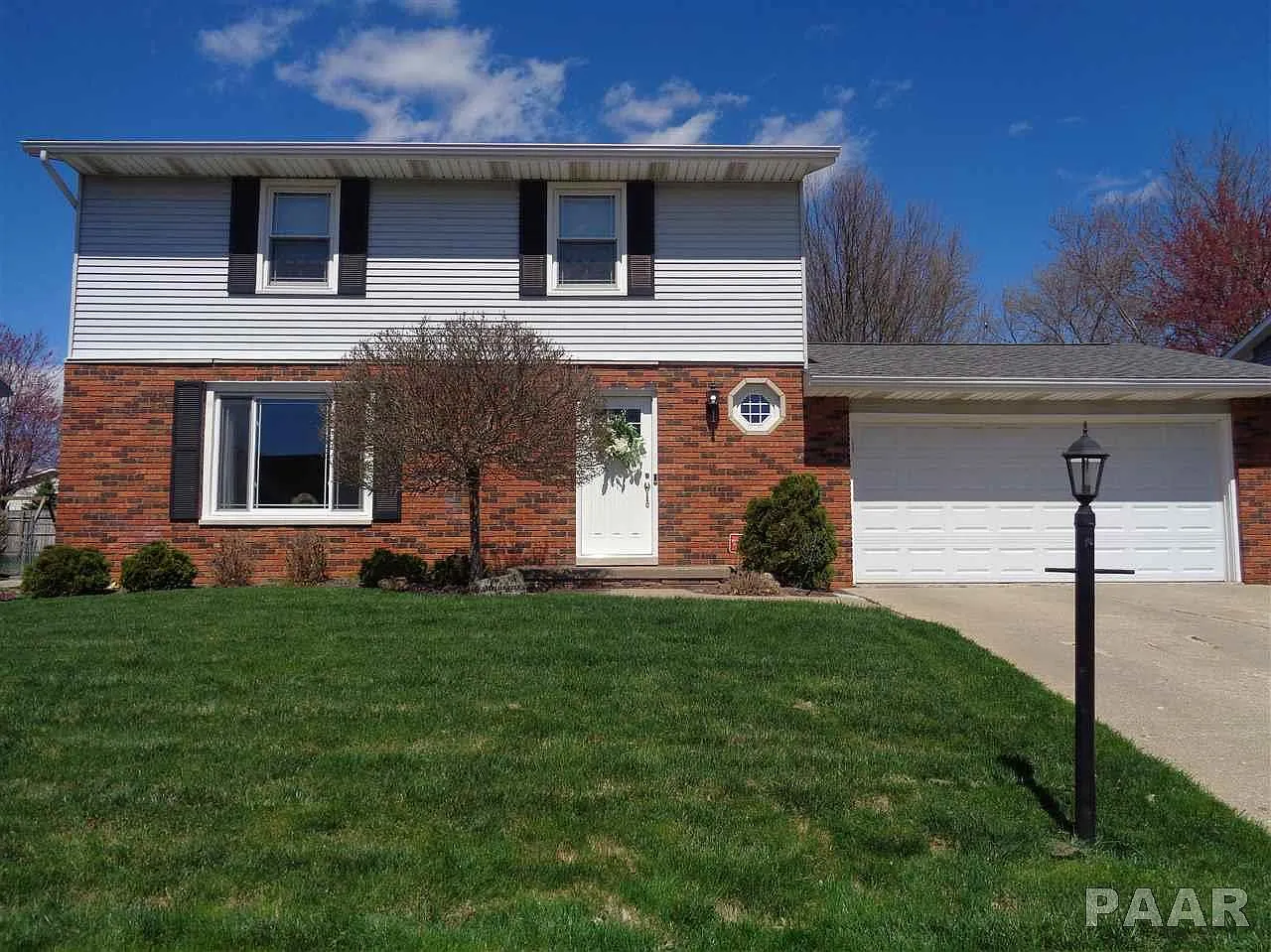 1425 W Queens Court Rd photo 1