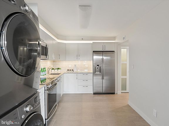 2nd image of 3713 George Mason Dr #515