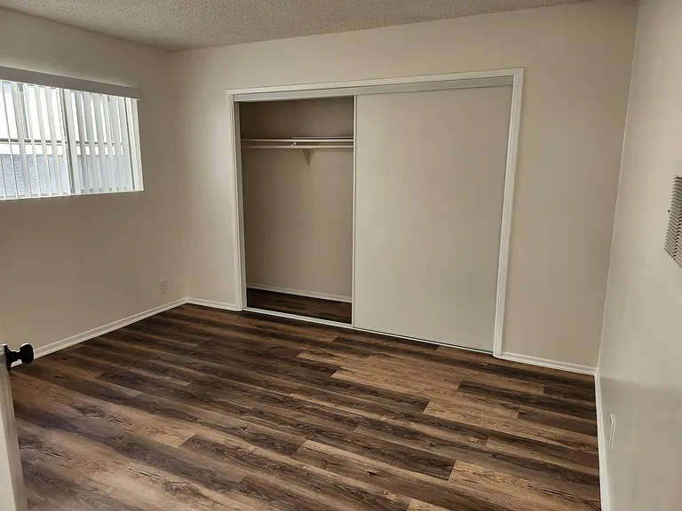 1166 Spazier Ave #1 — Photo 6