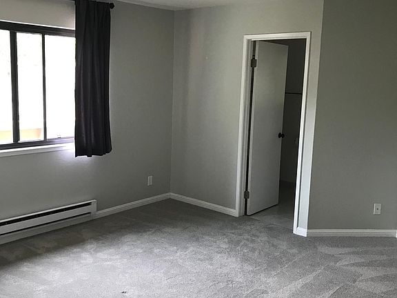3rd image of 1116 N Abbott Ave
