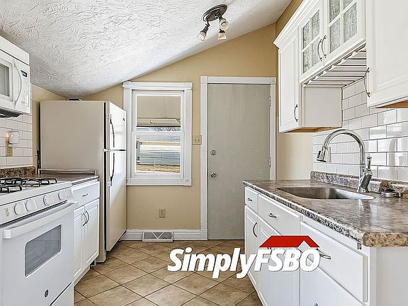 4th image of 211 E 19th Ave