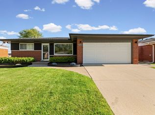 13380 Perry Cir, Warren, MI 48088