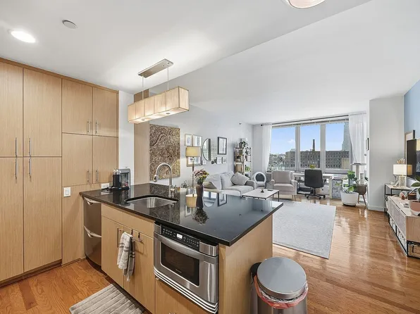 5-49 Borden Ave #J6, Long Island City, NY 11101