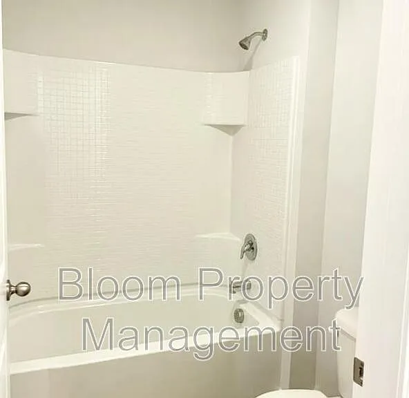 825 Kirby Ct — Photo 13