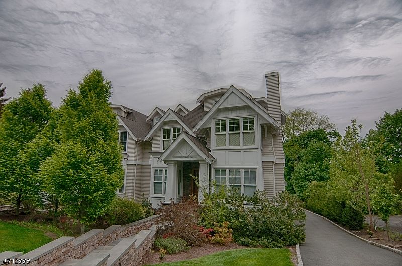 1st image of 21 N Mountain Ave #C000a-1