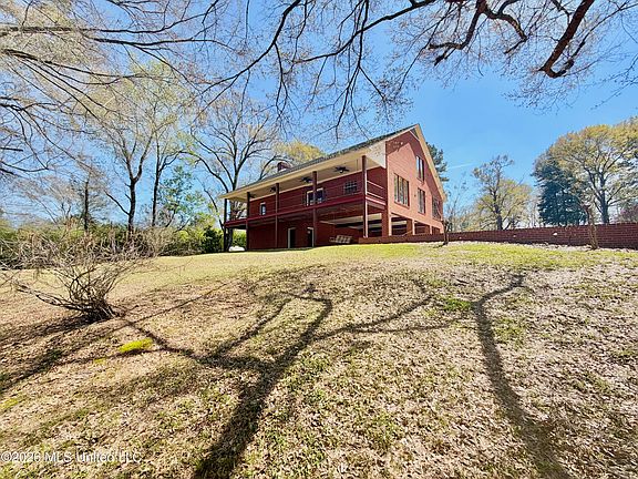 5th image of 3253 Highway 488