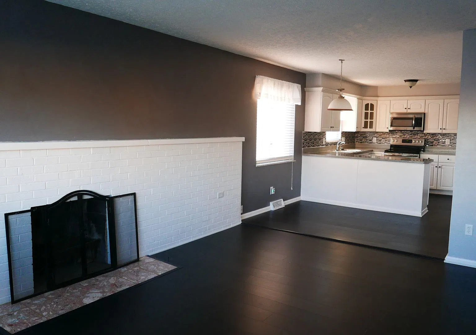 3 Bed / 1 Bath Single-Family Home in Grove City — Photo 3