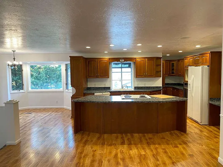 1093 Lamplighter Dr — Photo 19