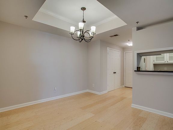 Formal Dining with tray ceiling