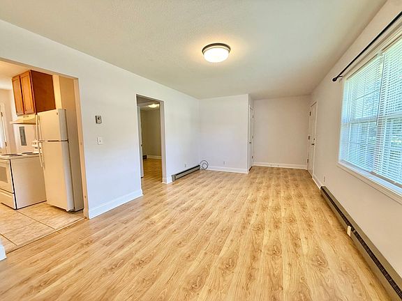 5th image of 838 Cherry St