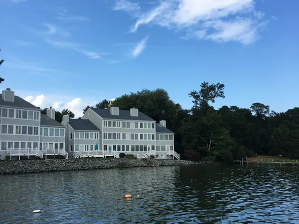 373 Callis Wharf Rd, Grimstead, VA 23064