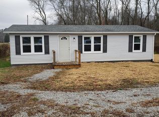 9560 Winchester Rd, Clay City, KY 40312