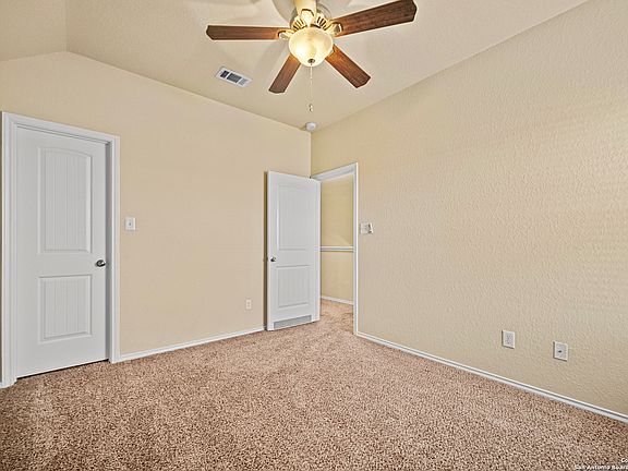 4th image of 6539 Candlecrest Ct