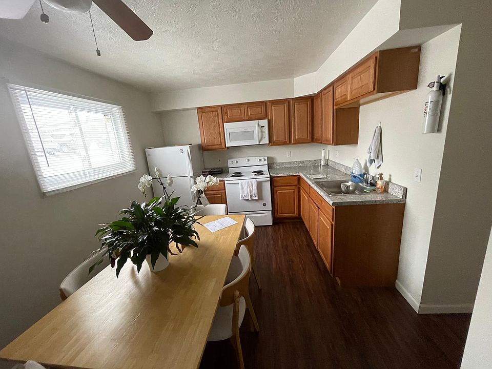 1st image of 2408 Eastmoreland Ave