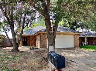 3208 Susan Dr, Bedford, TX 76021