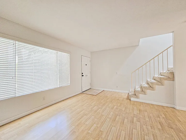 215 N Curtis Ave #2 — Photo 4