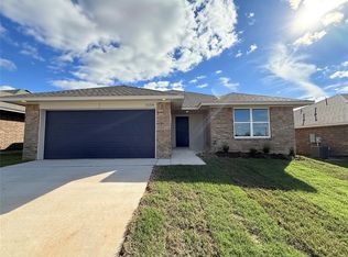 21236 SE 31st St, Harrah, OK 73045