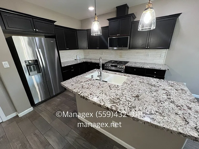 3069 Mount Rainier Ln — Photo 4