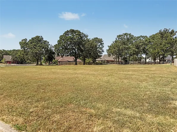 1445 N Angus Ave, Tahlequah, OK 74464