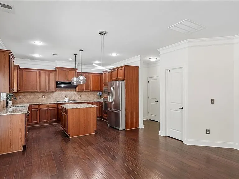 5811 Kendrix Ridge Dr — Photo 24