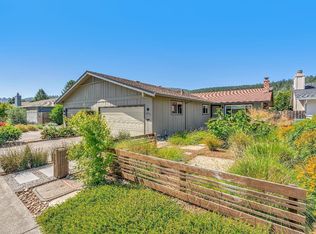6572 Meadowridge Dr, Santa Rosa, CA 95409