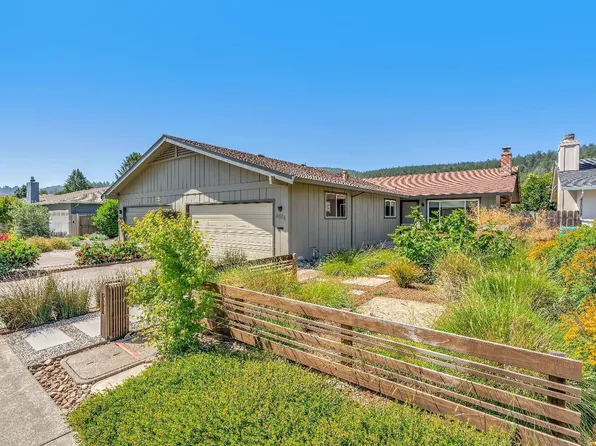 6572 Meadowridge Drive, Santa Rosa, CA 95409