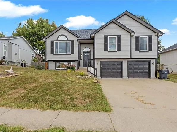 853 SW Ridgeview Dr, Grain Valley, MO 64029