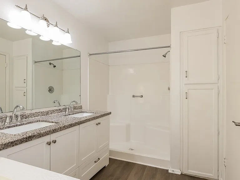 1635 E Apollo Rd — Photo 11
