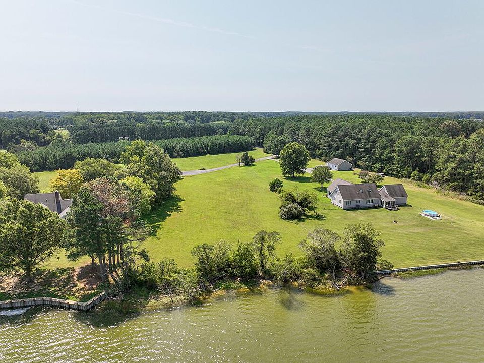 1st image of 12 Pond View Ct #12
