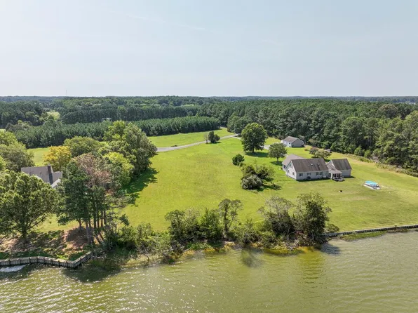 12 Pond View Ct #12, Painter, VA 23420