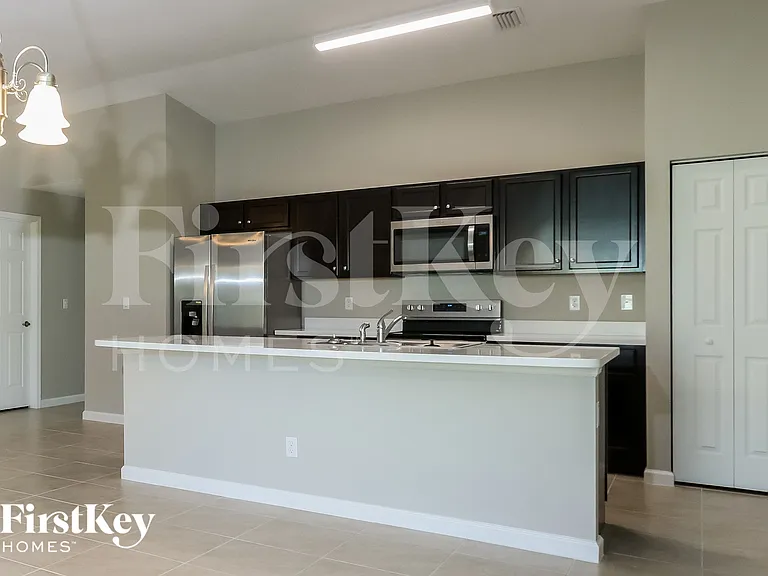 310 SW Undallo Rd — Photo 5