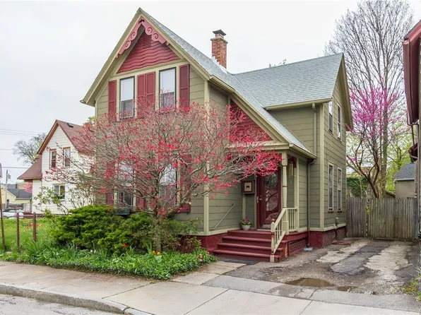 2 Pappert Pl, Rochester, NY 14620