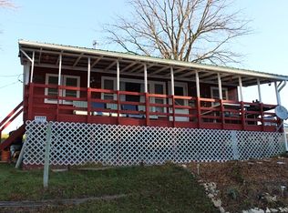 20528 258th St, Manchester, IA 52057