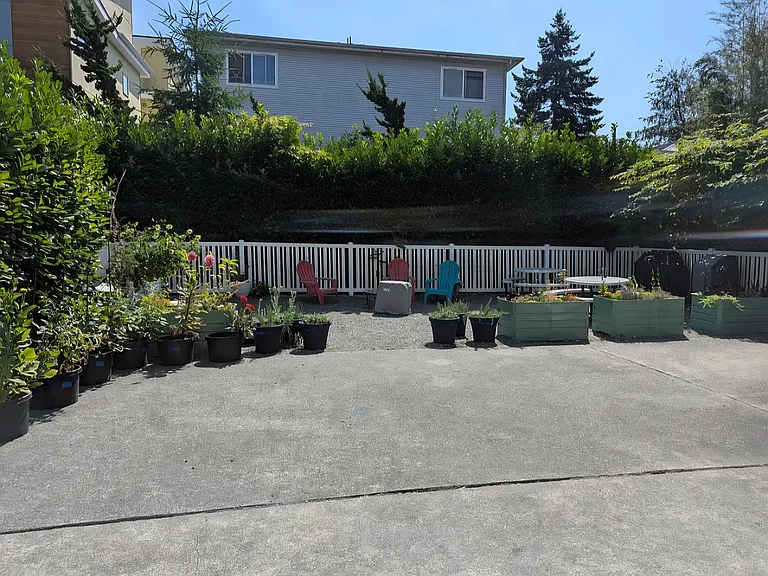 929 N 98th St #24 — Photo 23