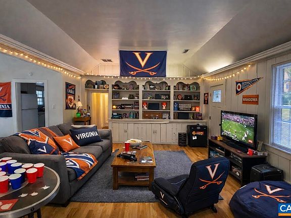 2nd image of 140 Valley Rd