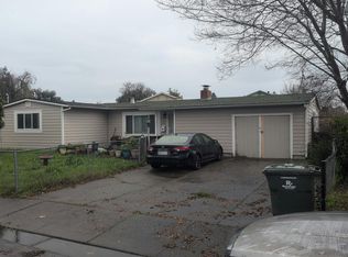 576 Cottonwood Dr, Santa Rosa, CA 95407