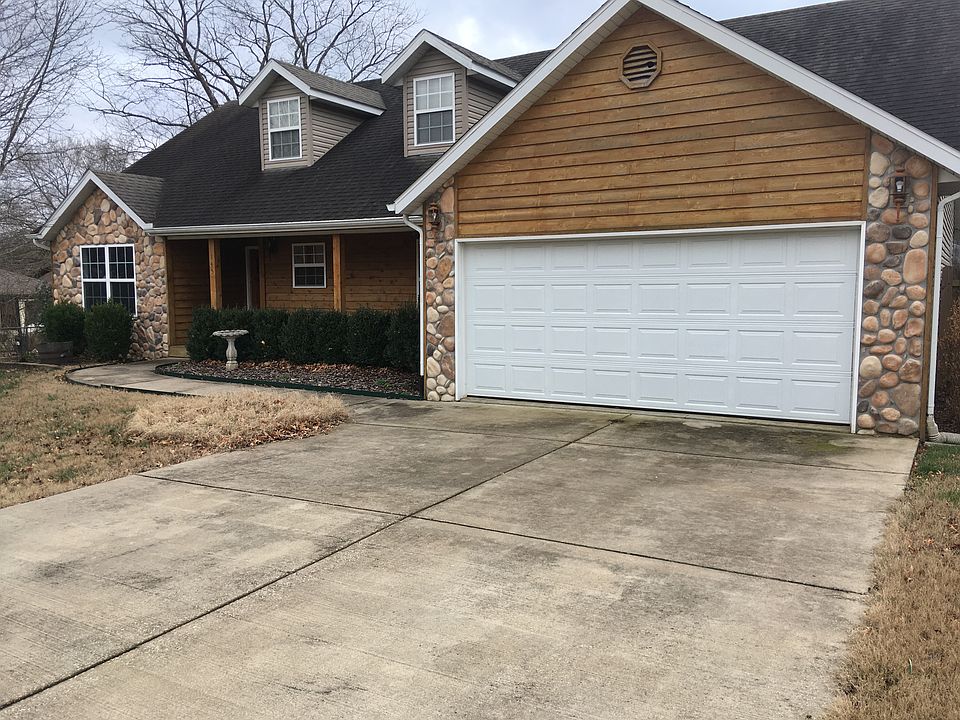 Taneycomo Lake View Home