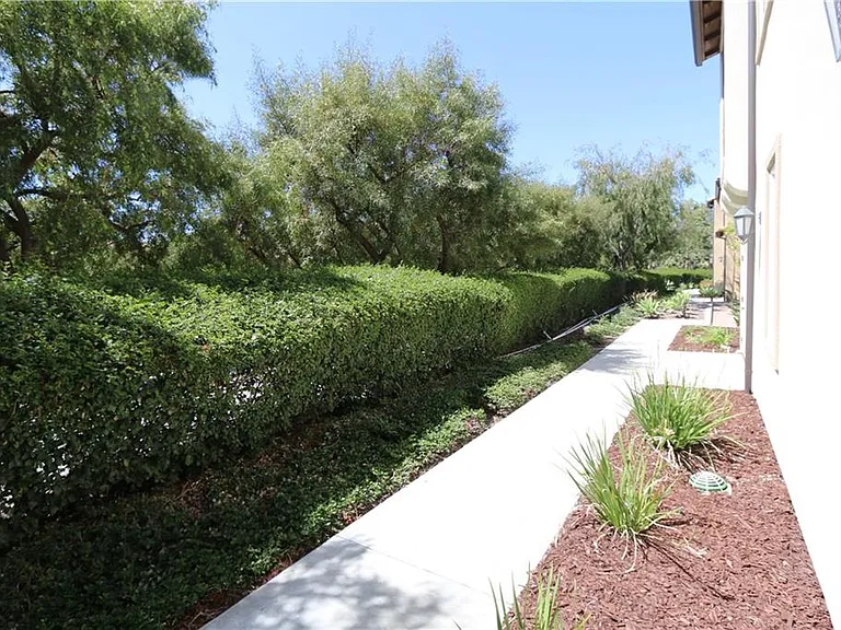 22 Paseo Del Rey — Photo 3