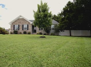 1001 Bluecreek Cir, Murfreesboro, TN 37129