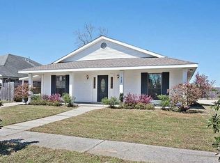 3128 Lakewood Dr, Violet, LA 70092