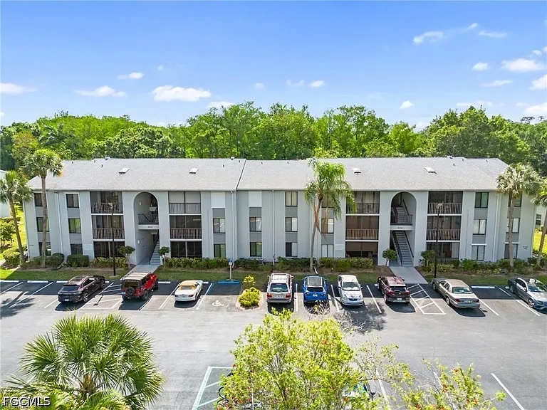 9540 Green Cypress Ln #10-B2 — Photo 2