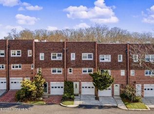 7 Yacht Club Cove St, Staten Island, NY 10308