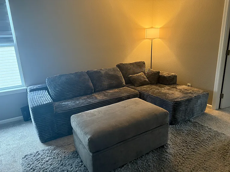 4557 Connaught Dr E — Photo 15