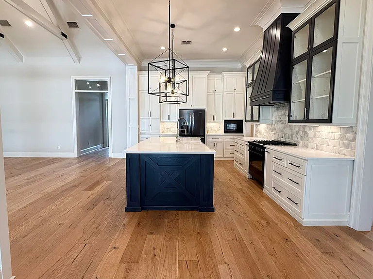 102 Orchard Park Ave — Photo 9