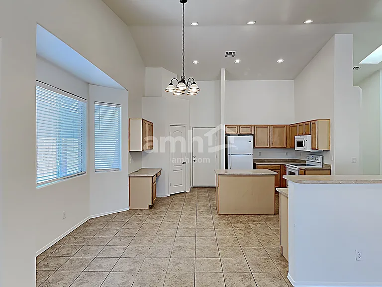 21948 E Camina Plata — Photo 5