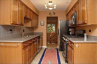 5th image of 1639 E Clayton Ct #9