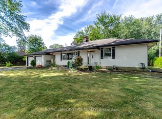 850 Killeen Ave, Ottawa, ON K2A 2X7