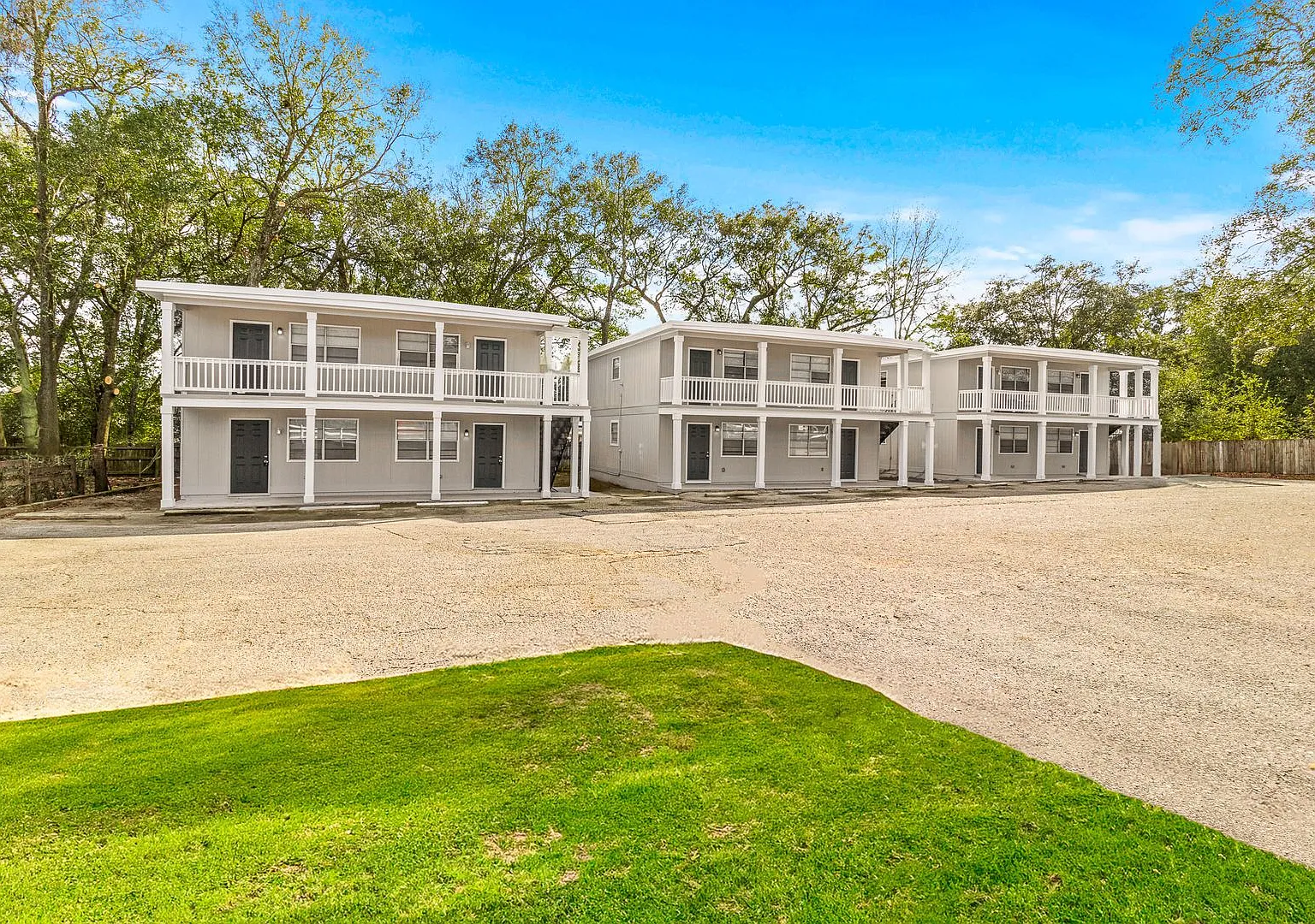 Magnolia Apartments — Photo 4